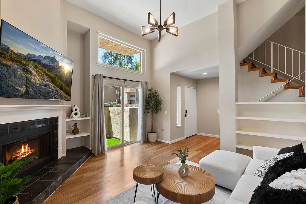2024 S Bon View Ave — Photo 3