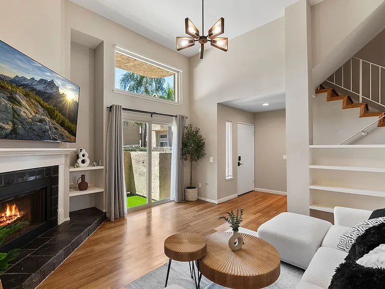 2024 S Bon View Ave #C — Photo 3