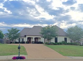 163 Bear Creek Cir, Canton, MS