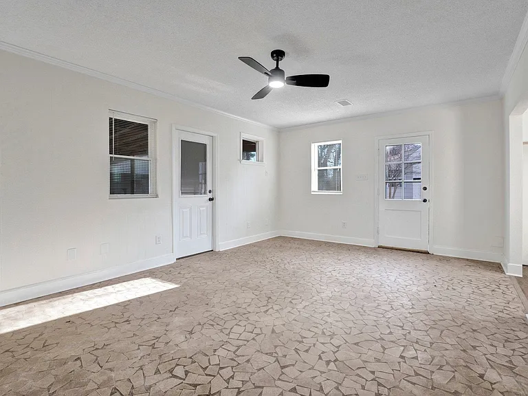 3780 Shirlwood Ave — Photo 18