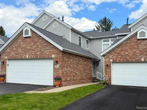 1146 Fairways Blvd #23, Troy, MI 48085