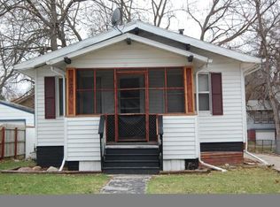 930 41st St, Des Moines, IA 50312