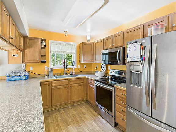 5th image of 1770 Christine Dr