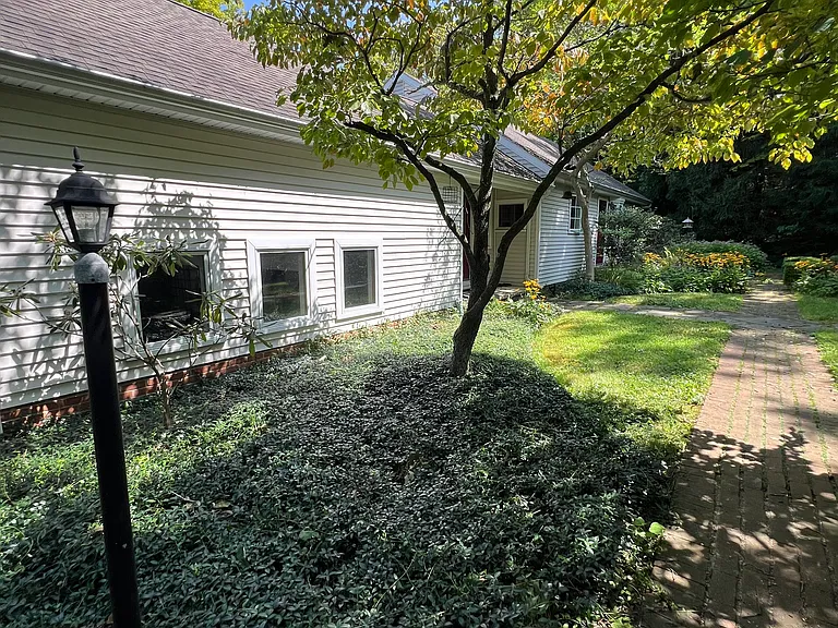 9910 Thwing Rd — Photo 29