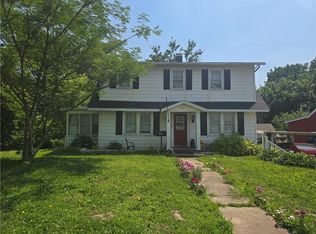 9521 E 13th St S, Independence, MO 64052