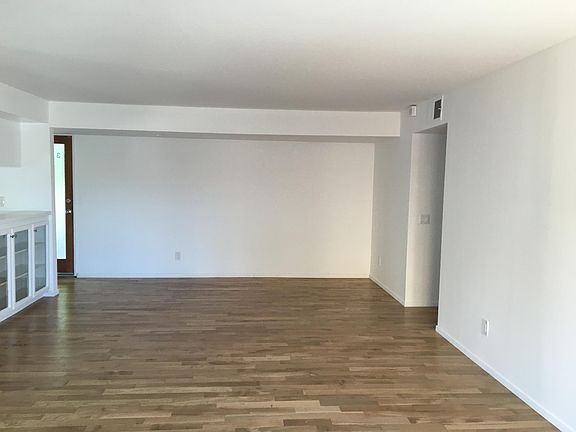 4th image of 438 S Venice Blvd APT 3
