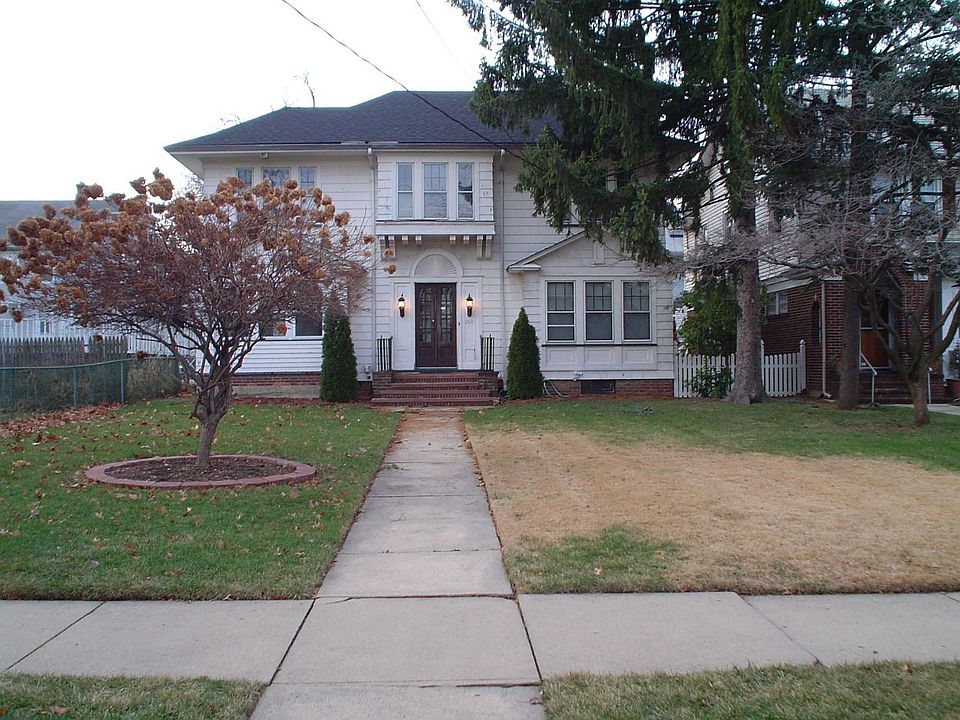 1st image of 264 Grafton Ave