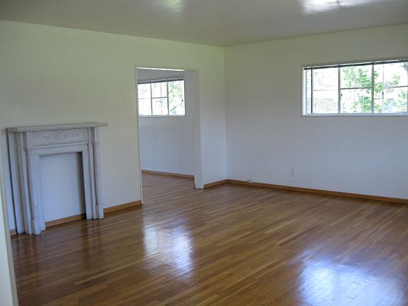 Living Room with DIning room
