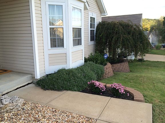 5th image of 3037 Valley Oaks Dr
