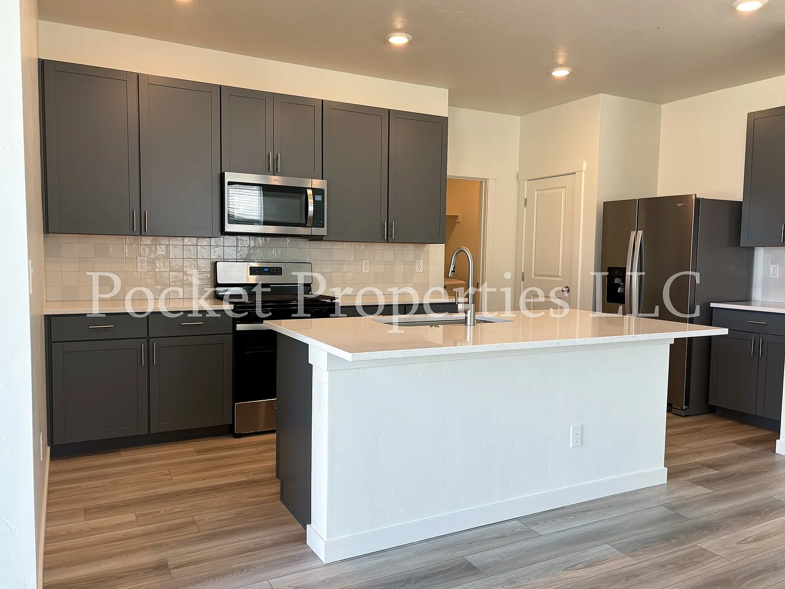 4384 S Redwater Ave — Photo 3