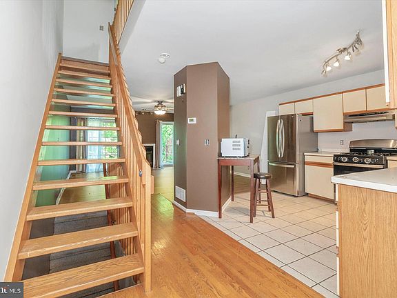 3rd image of 1002 Talcon Dr