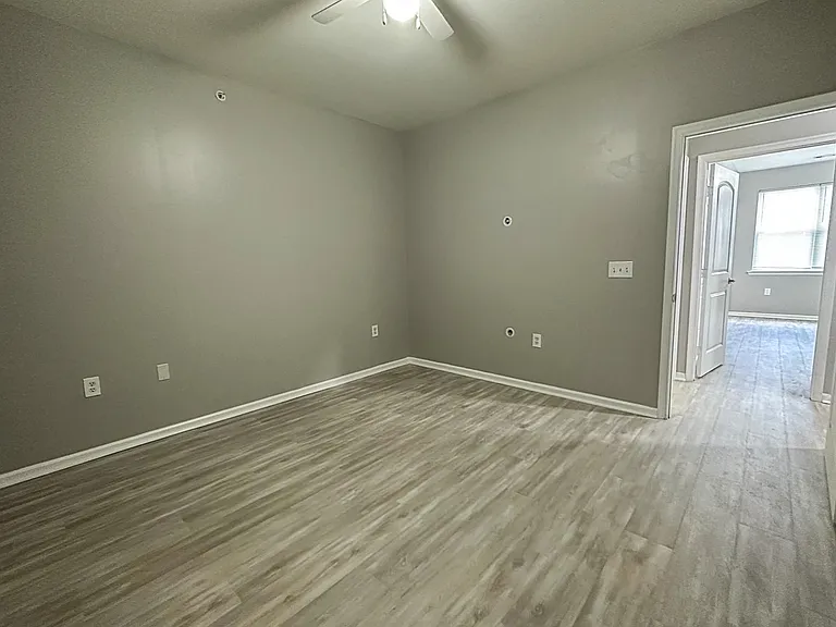 912 Southmoor Dr #203 — Photo 12