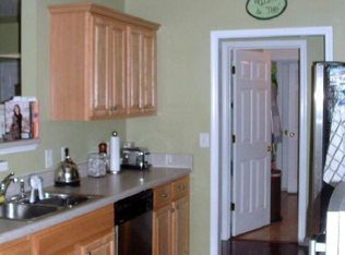 100 N Square Ln, Newnan, GA 30263