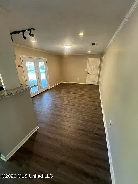 4 bed, 2.0 bath, 1428 sqft, $2,000 — Photo 4