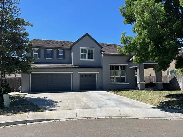 704 Gibralter Ln photo 1
