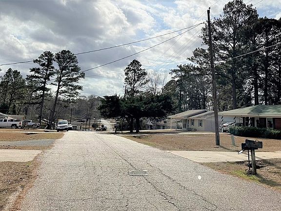 4th image of 310 E Ironwood Dr