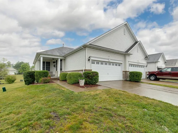 304 Seahawk Dr, Lake Saint Louis, MO 63367