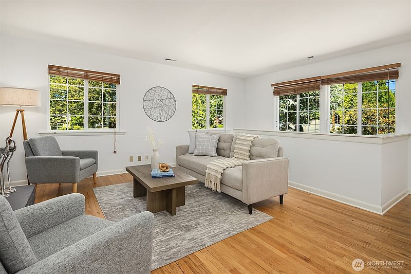 3rd image of 16414 48th Avenue W