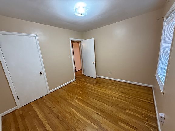 5th image of 391 Sheridan Dr