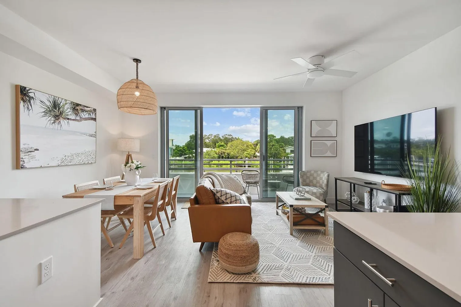 2 bed, 1.5 bath, 850 sqft, $3,514 — Photo 1