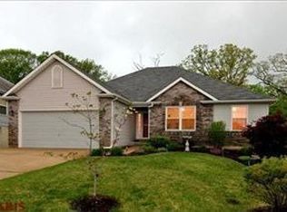 3589 Lakeview Heights Dr, Saint Louis, MO 63129