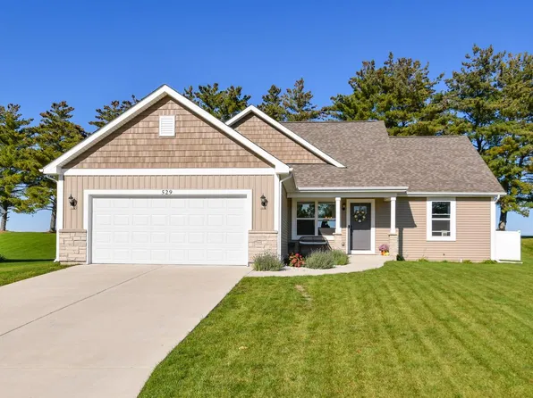 529 Arbor Ridge DRIVE, Delavan, WI 53115