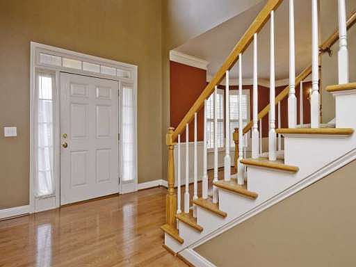 2nd image of 1200 Kenway Cir SE