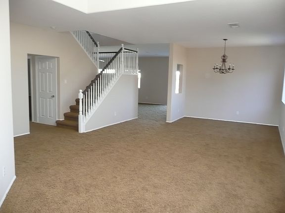 4th image of 2149 Larkspur Ct
