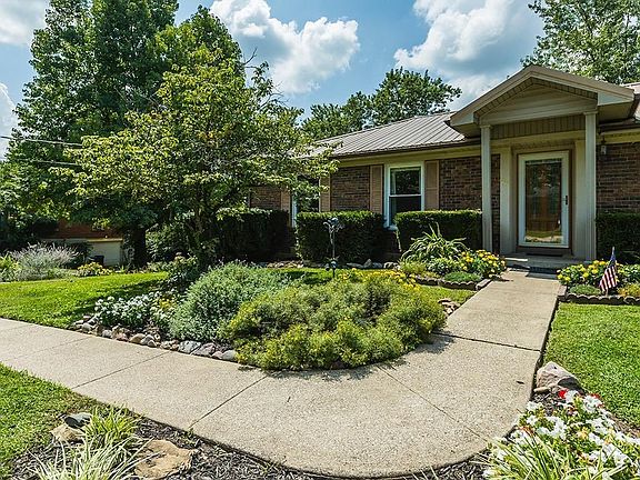 4th image of 213 Walnut Hill Dr
