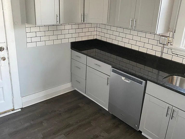 1500 Dormont Ave #2 — Photo 10