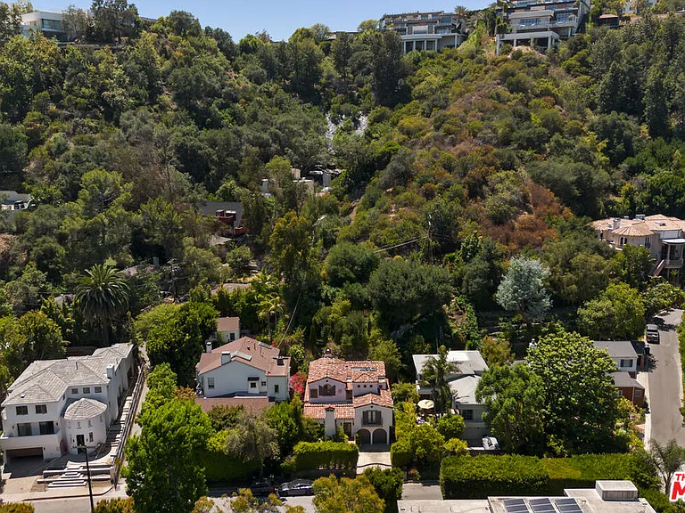 1407 N Beverly Dr — Photo 57