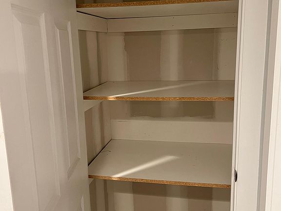 4th image of 3233 Randall Ave #0