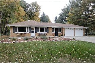 1st image of 77 Brookfield Ct