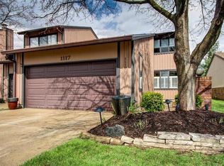 1117 Woodgate Dr, O'Fallon, IL 62269
