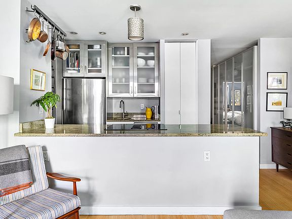 4th image of 111 Morton St APT 1B