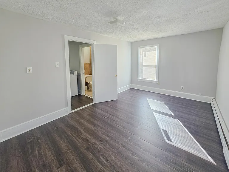 343 Auburn St #3 — Photo 2