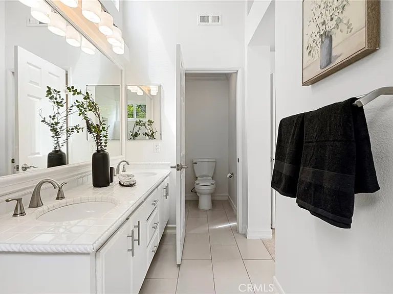 35 Del Perlatto — Photo 11