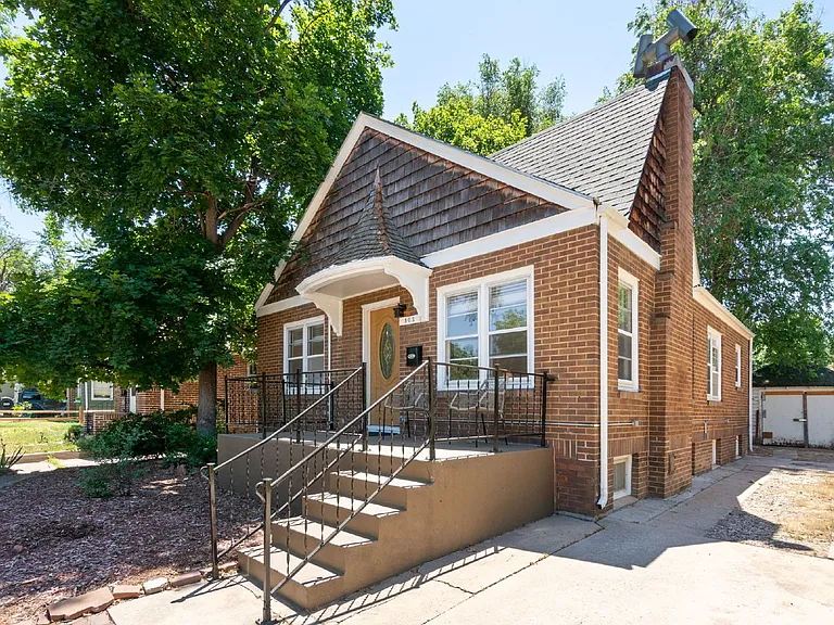 505 Locust St — Photo 4