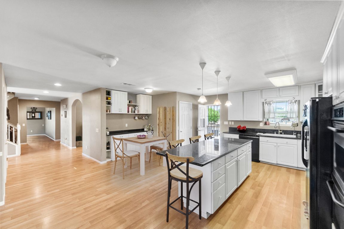 next background image