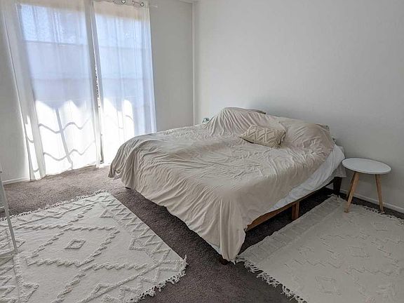 5th image of 221 S Oak Knoll Ave APT 206