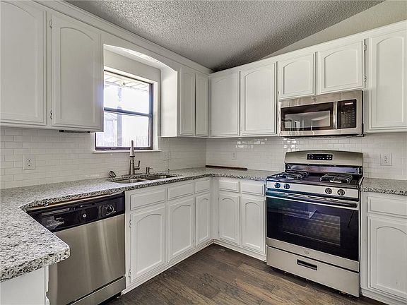 4th image of 1509 Aspen Dr