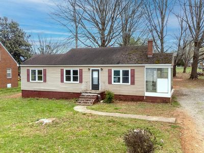205 Hutcheson Ave, Chase City, VA, 23924
