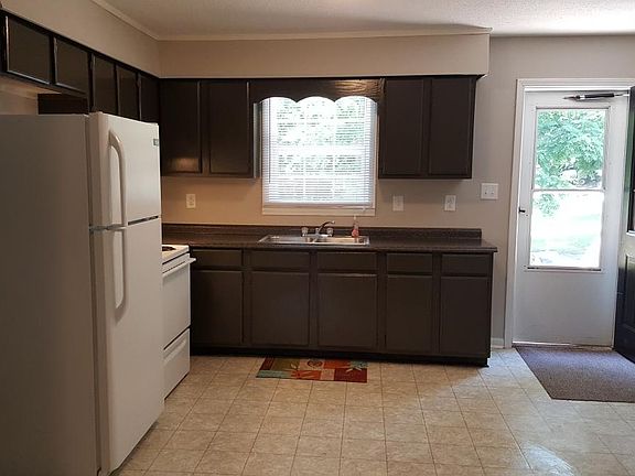 Refrigerator and Stove Included