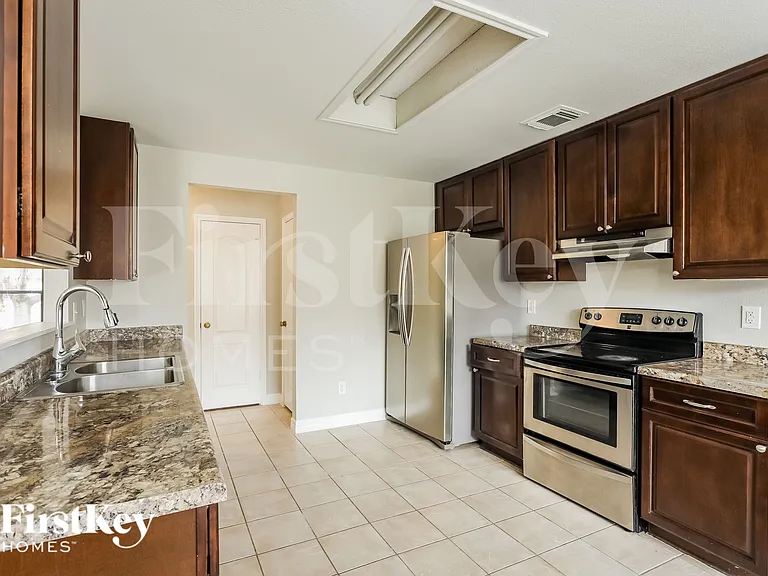 4623 Everstone Crk — Photo 8