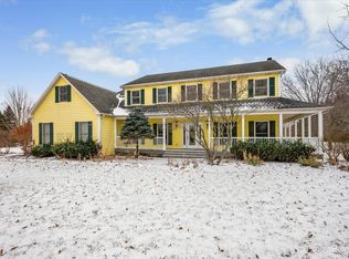 5N022 Hunters Ln, St Charles, IL 60175