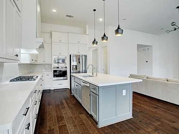 5th image of 27431 Gardinia Ridge Dr