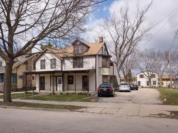 400 McCall STREET #404, Waukesha, WI 53186