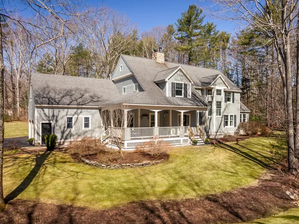 3 Surrey Lane, Kennebunk, ME 04043