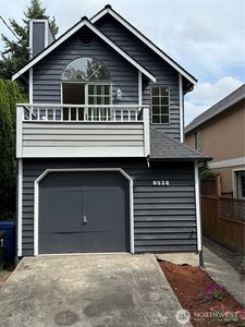 9528 Densmore Avenue N, Seattle, WA, 98103