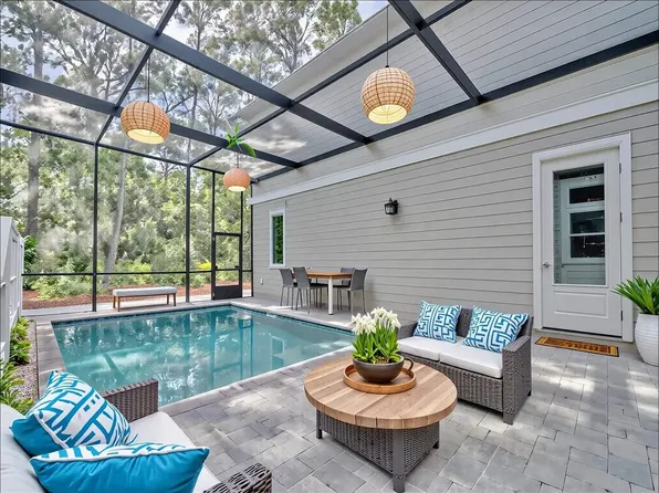 116 E Georgie Point, Washington, FL 32459